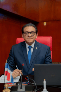 Fundador Sociedad Dominicana de Medicina Interna Regional Norte (hoy ADOMEINT)